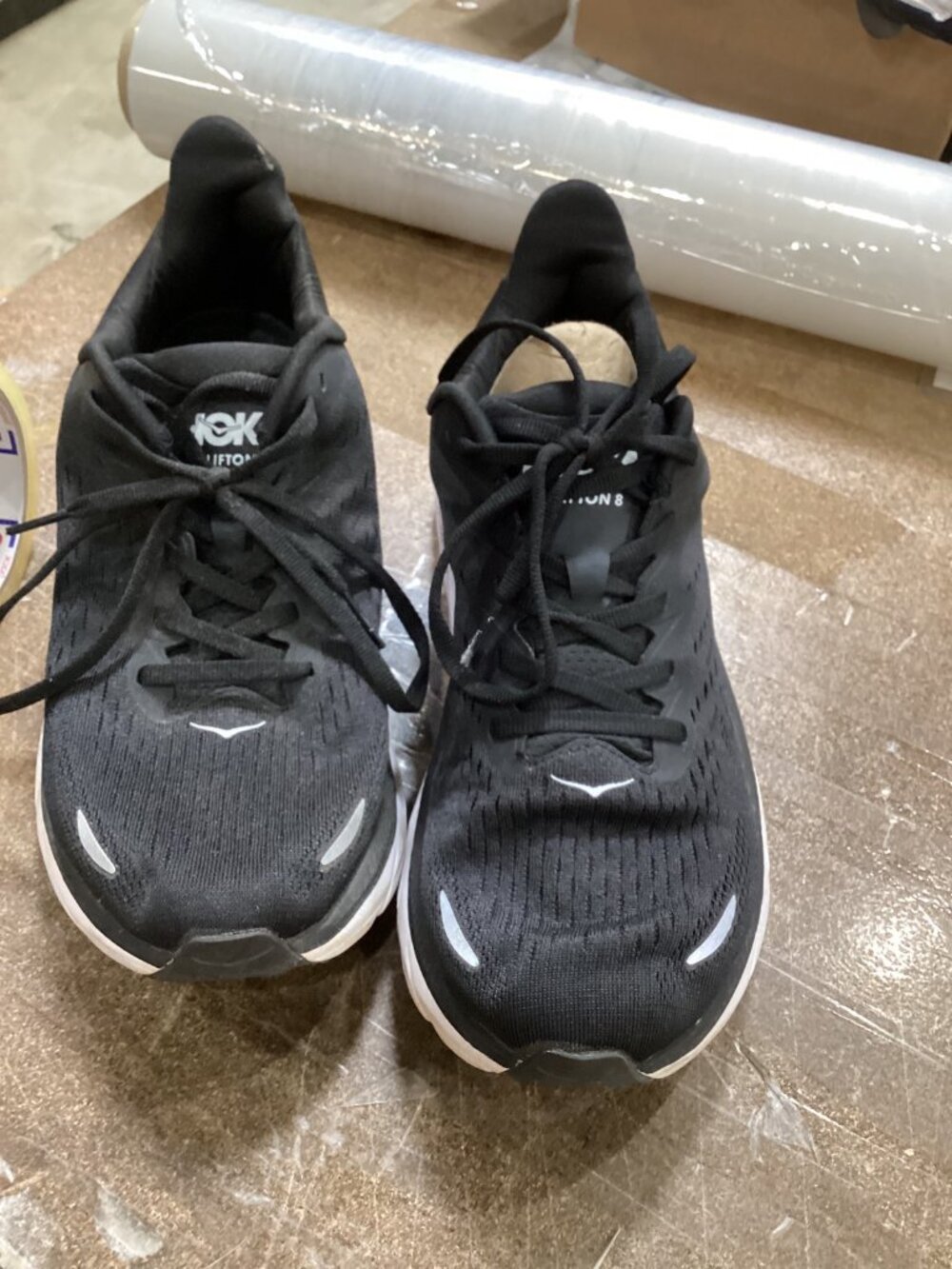 Hoka One Clifton 8 Wide 1121375 Black/White Run Shoes Women’s